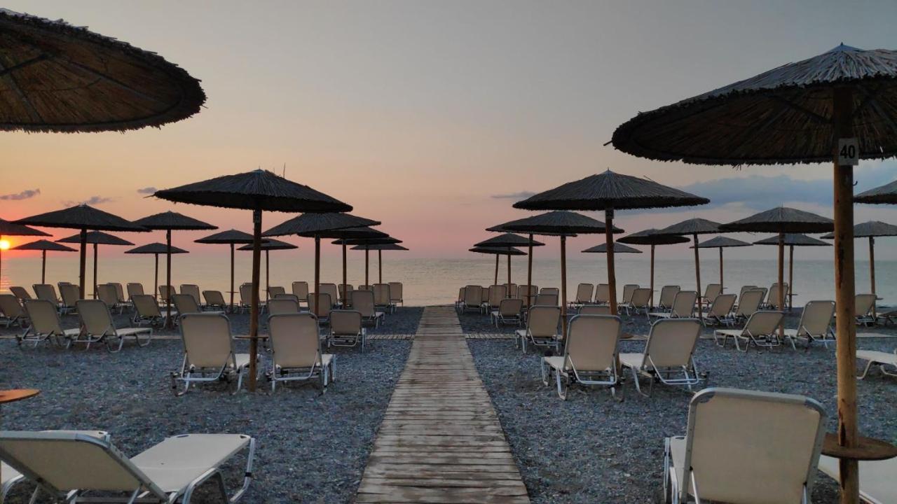 Camping Mitikas And Bungalows Plaka Litochorou Exterior photo